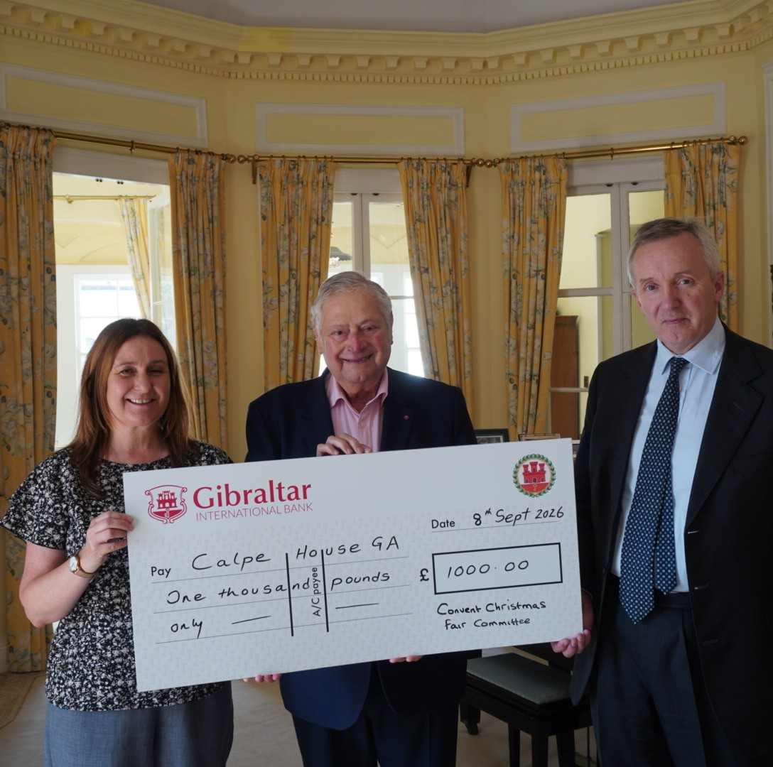 Convent Christmas Fair Committee Fund Donates £1000 To Calpe House